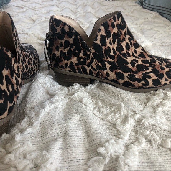 Kenneth Cole size 7.5 booties leopard print - Picture 4 of 4